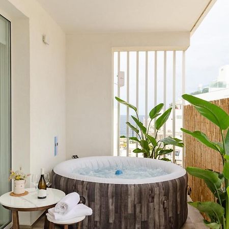 Апартаменти Apulialux Seaview Prestige Apt / Jacuzzi + Parking Поліньяно-а-Маре Екстер'єр фото