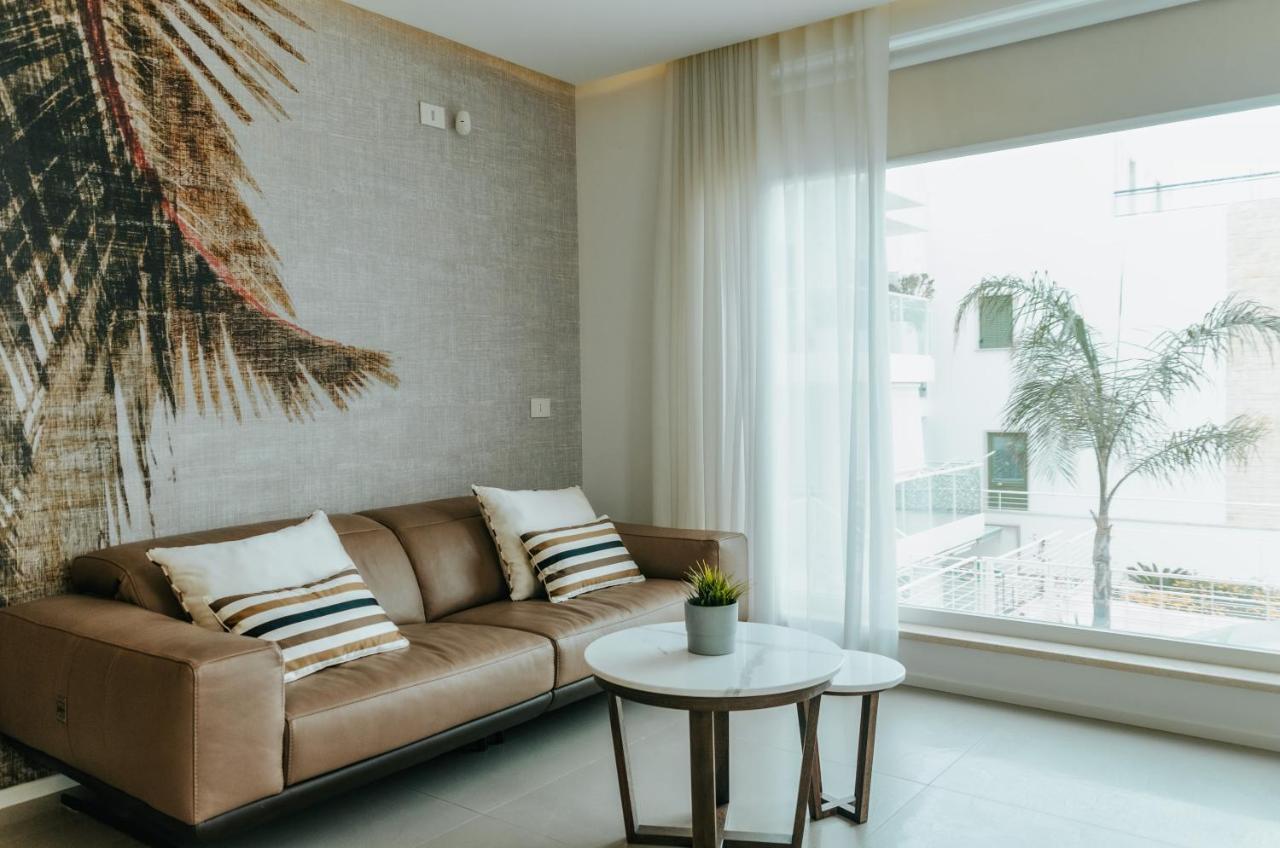 Апартаменти Apulialux Seaview Prestige Apt / Jacuzzi + Parking Поліньяно-а-Маре Екстер'єр фото