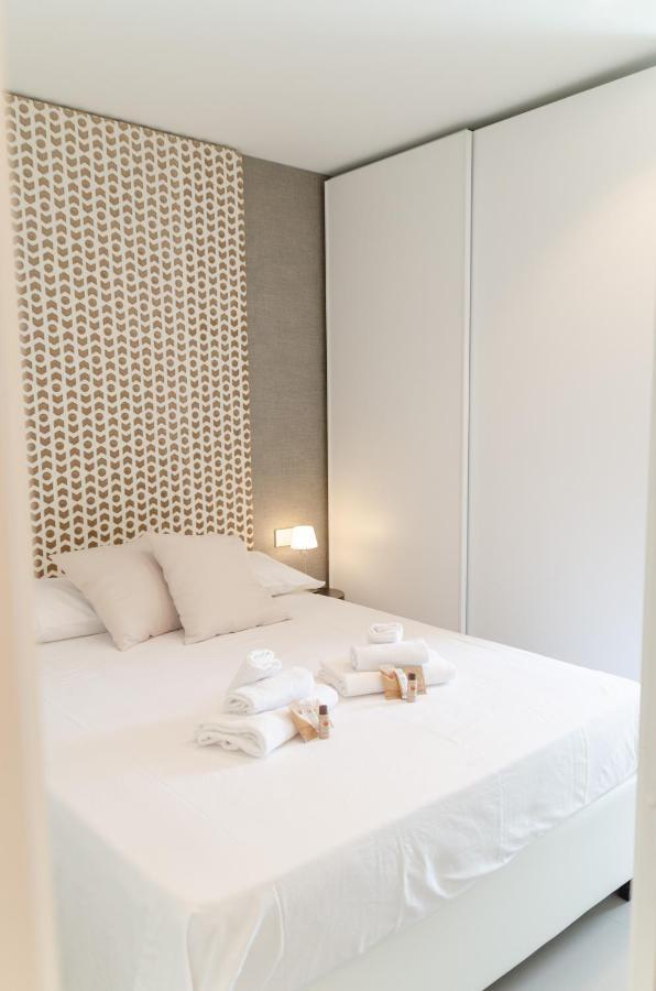 Апартаменти Apulialux Seaview Prestige Apt / Jacuzzi + Parking Поліньяно-а-Маре Екстер'єр фото