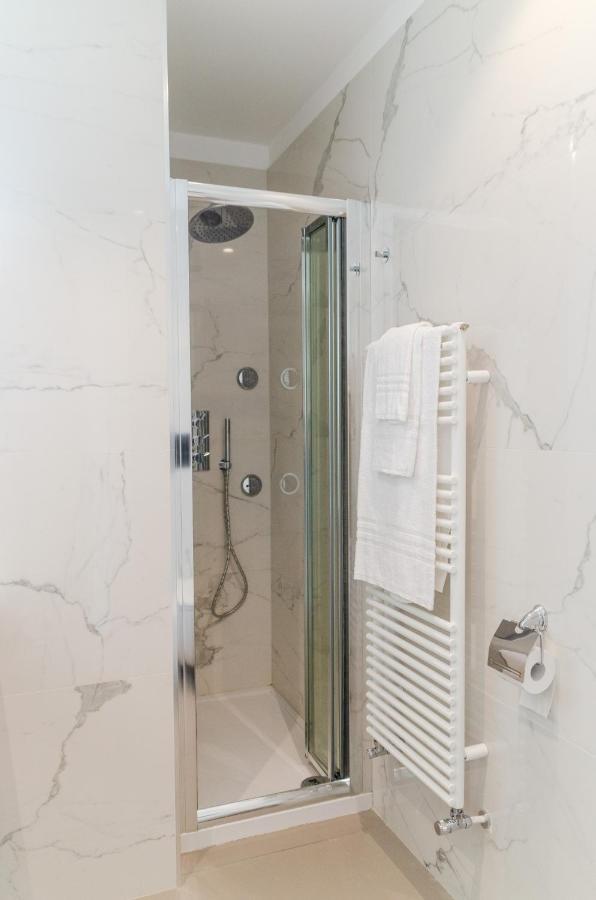 Апартаменти Apulialux Seaview Prestige Apt / Jacuzzi + Parking Поліньяно-а-Маре Екстер'єр фото